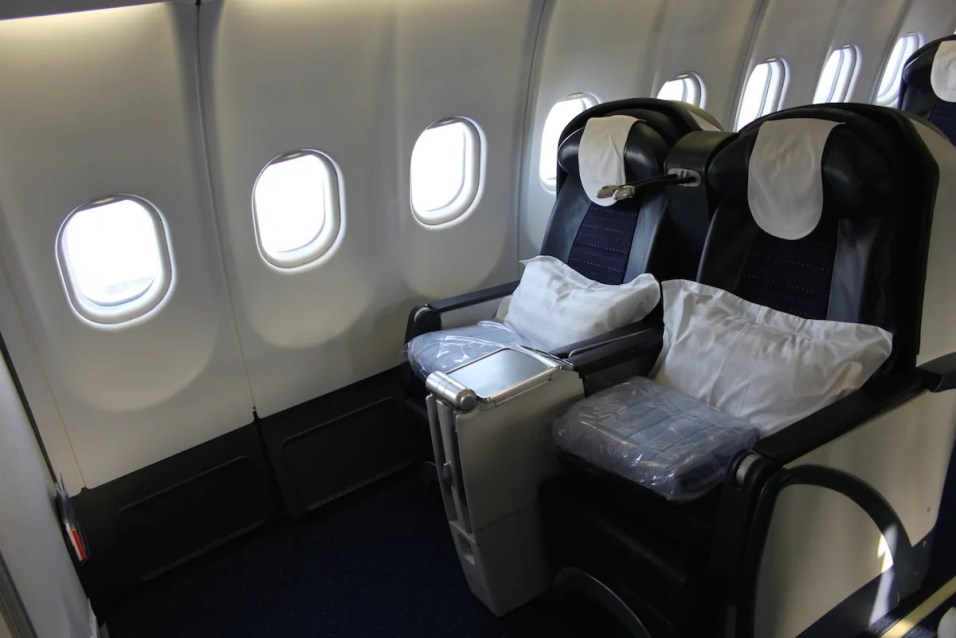 Air Seychelles Business Class - Aisle seats