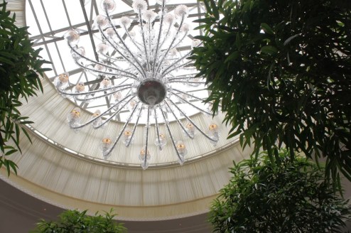 Shangri-La Paris - La Bauhinia ceiling chandelier