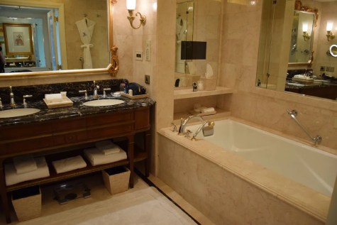 Grande Deluxe Room - Bathroom