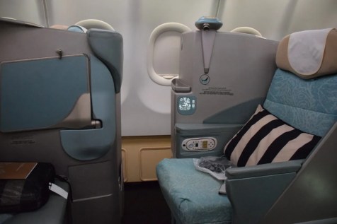 Etihad Airways Pearl Business Class - Window seat