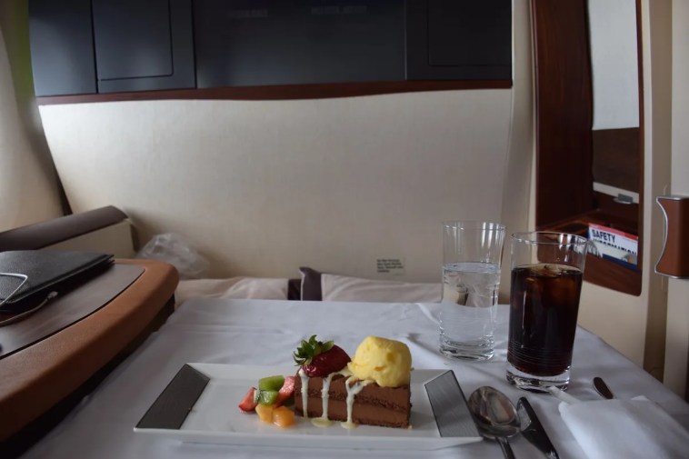 Singapore Airlines A380 Suites - Dessert chocolate cake and ice cream