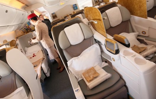 Emirates Business Class B777