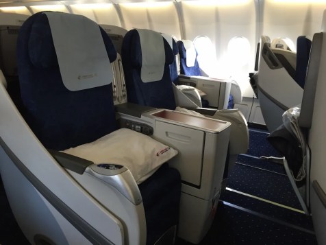 China Eastern Business Class - Seat overview