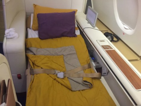 Thai Airways A380 Royal First Class - Full flat bed