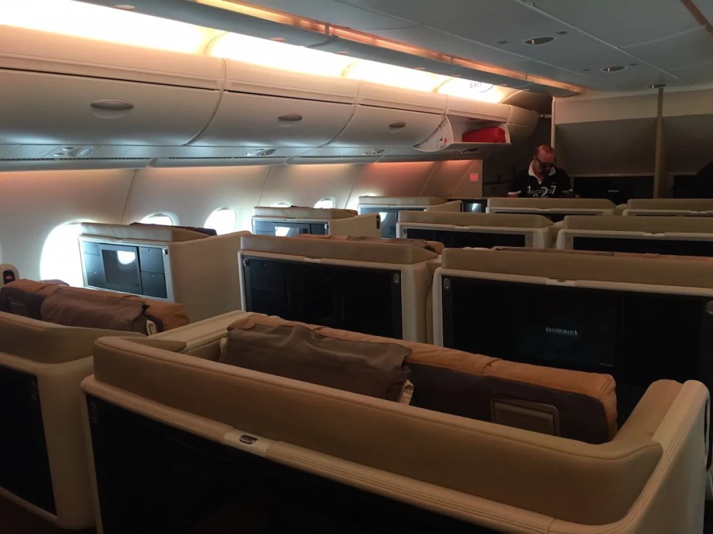 Singapore Airlines A380 Business Class - Upper floor Business cabin