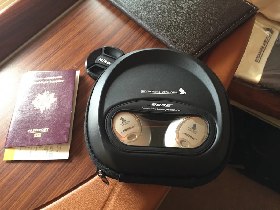 Singapore Airlines A380 Suites - Bose headphones only for Suites