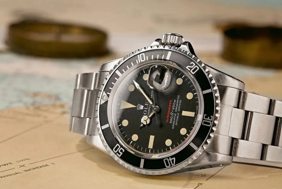 Luxury watch buyer - Rolex Submariner