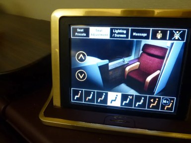 Thai Airways Royal First Class - Remote system for seat and entertainment