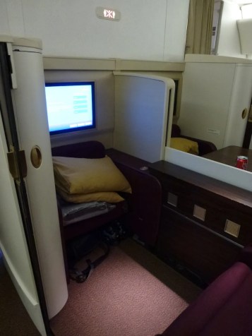 Thai Airways Royal First Class - Mini suite open