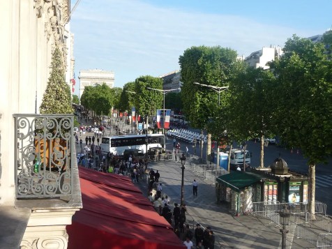 Fouquet's Paris Barriere - Junior Suite Champs-Elysees view