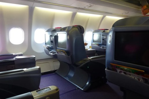 Thai Airways Business Class - Seat on side