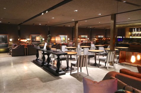 Business Class lounge restaurant