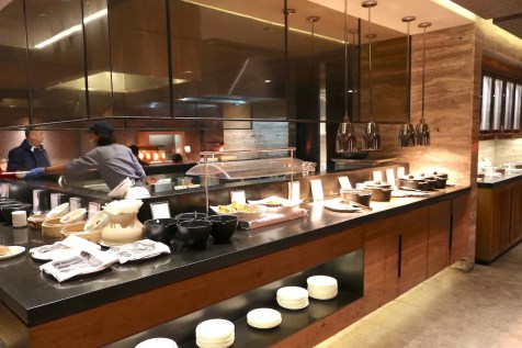 Business Class lounge restaurant