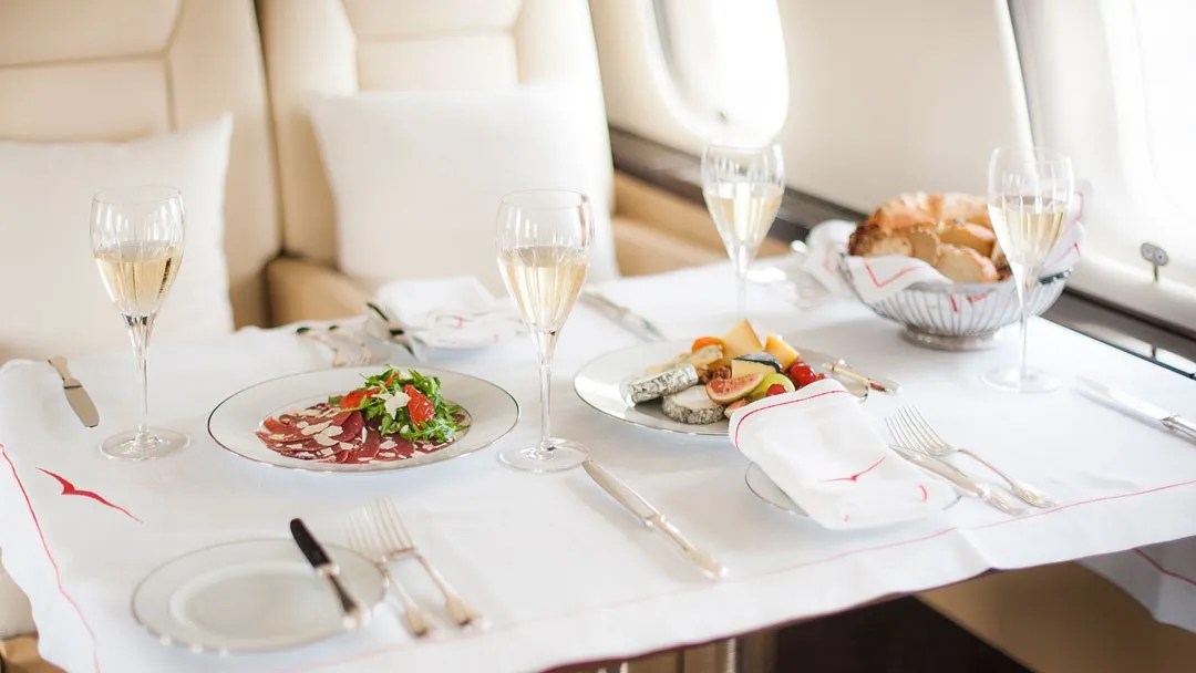 Vistajet - In-flight dining