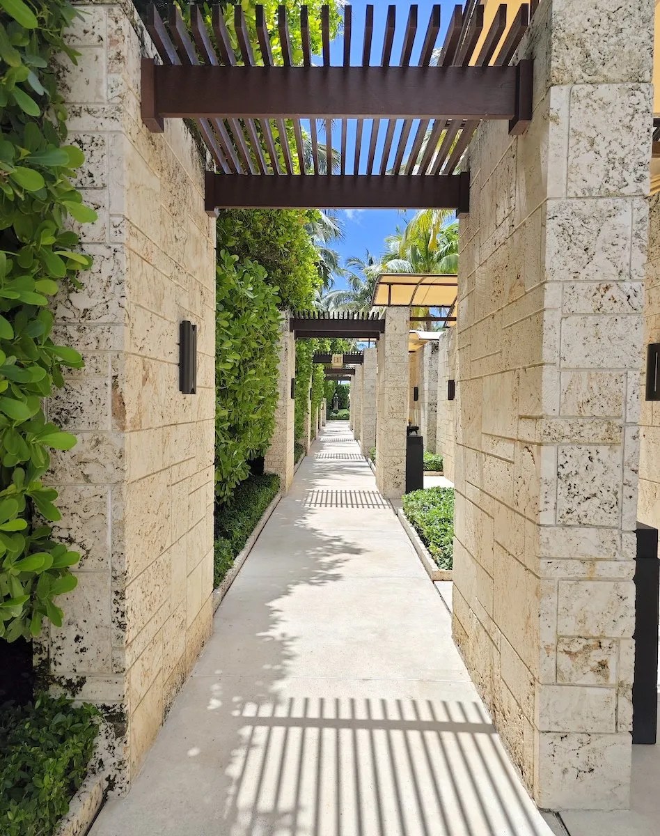 The Setai Miami Beach - Path to beachfront